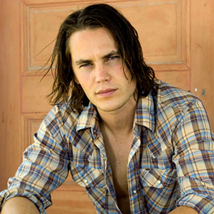 FNL, Taylor Kitsch FNL, Taylor Kitsch